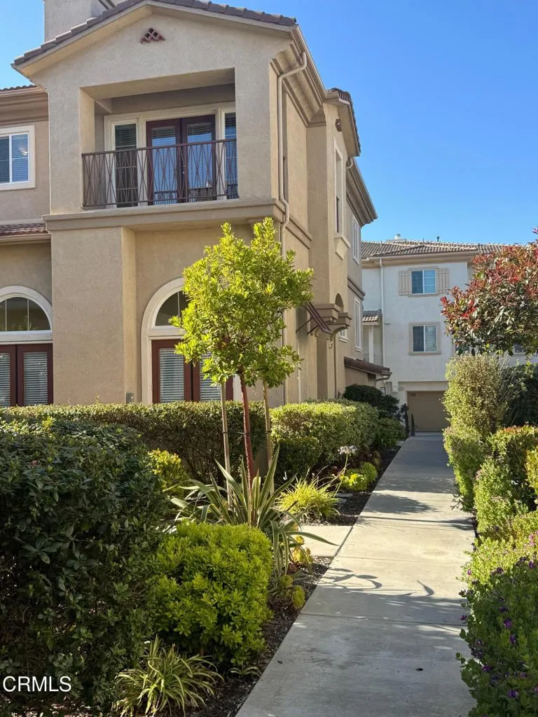 1232 Bayside Circle, Oxnard, California 93035 home-pic-2