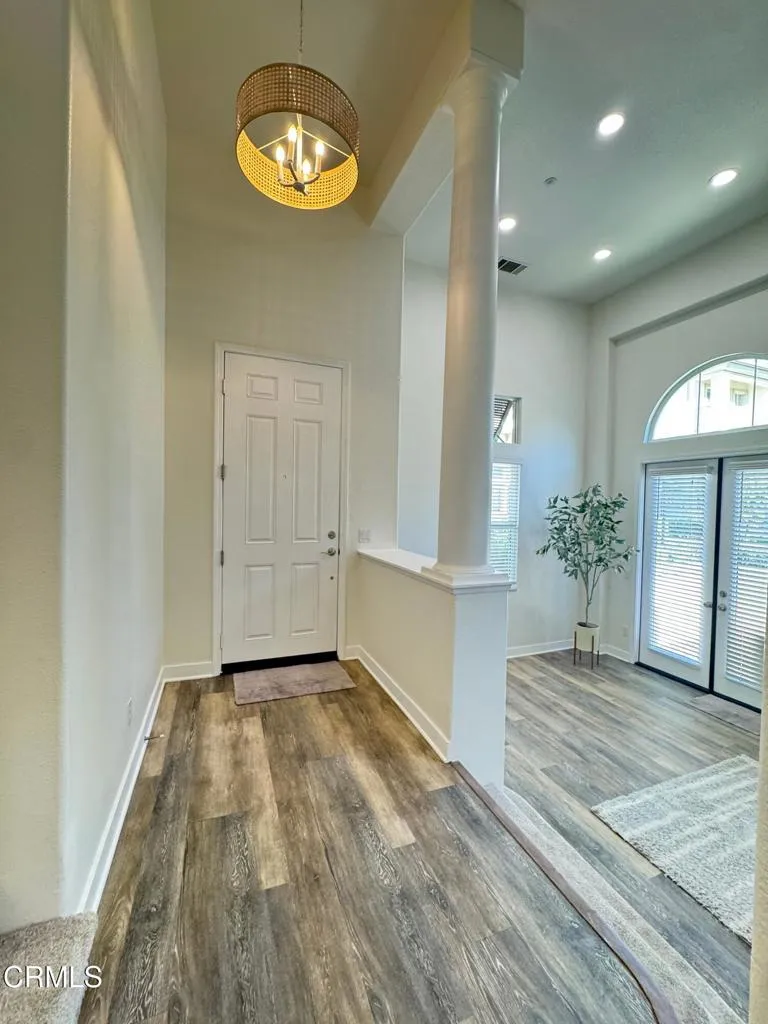 1232 Bayside Circle, Oxnard, California 93035 home-pic-8