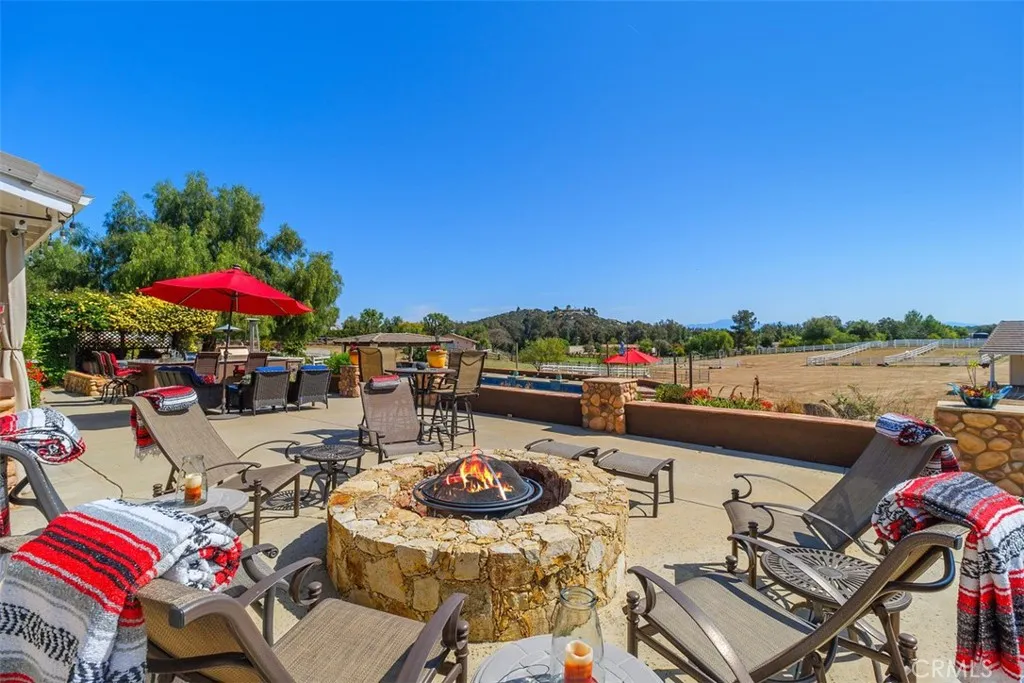 Fire Pit off Main Home