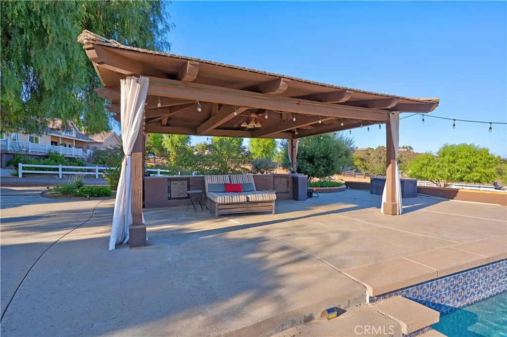 Cabana Area by pool - has utility sink and fan