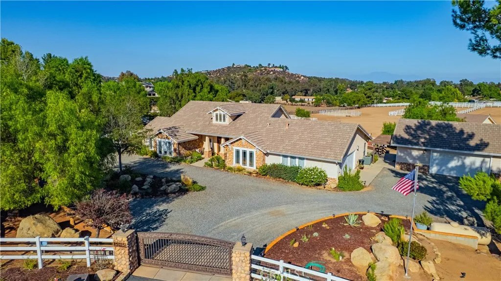 Aerial front of property - end of cul de sac - private and serene