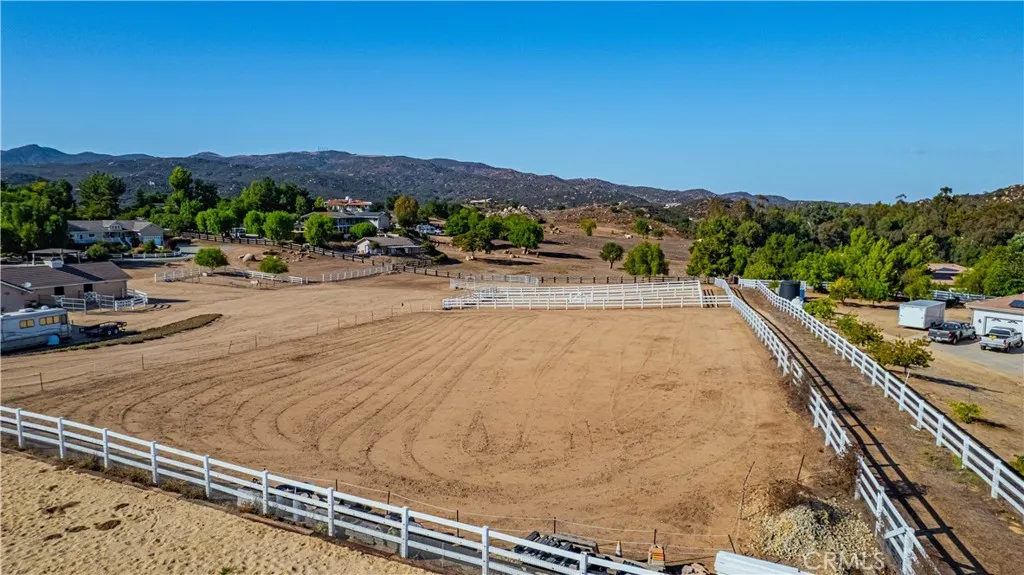 Large Pasture area - can be used for horses - to grow more grapes - or whatever you envision