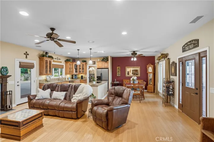 19315 Avenida Cordoba, Murrieta, California 92562