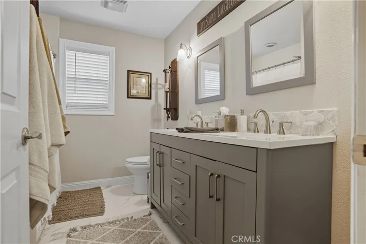 Main Home - Guest Bathroom