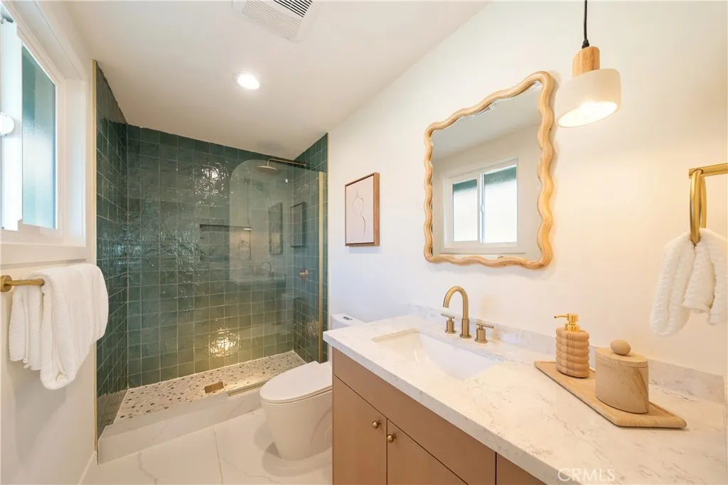 952 Cheyenne, Costa Mesa, California 92626 home-pic-16