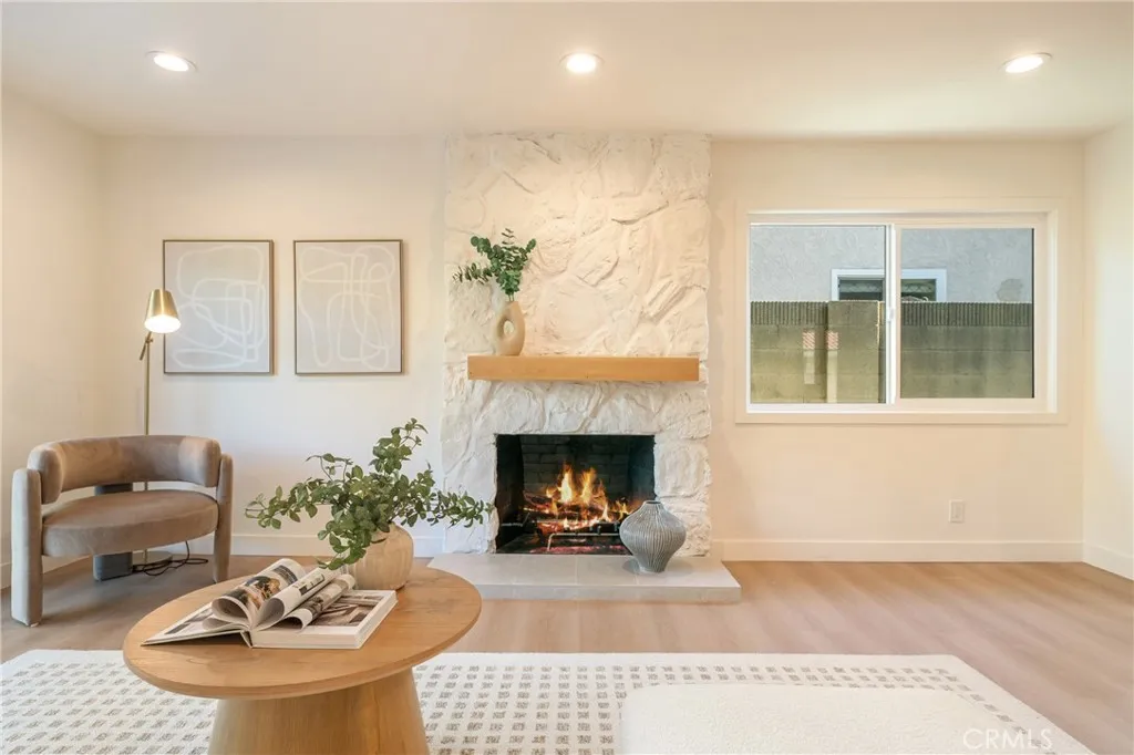 952 Cheyenne, Costa Mesa, California 92626 home-pic-4