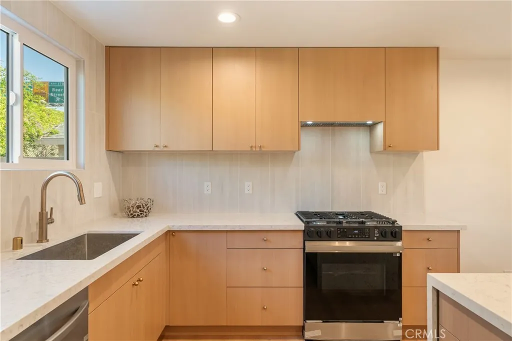 952 Cheyenne, Costa Mesa, California 92626 home-pic-10