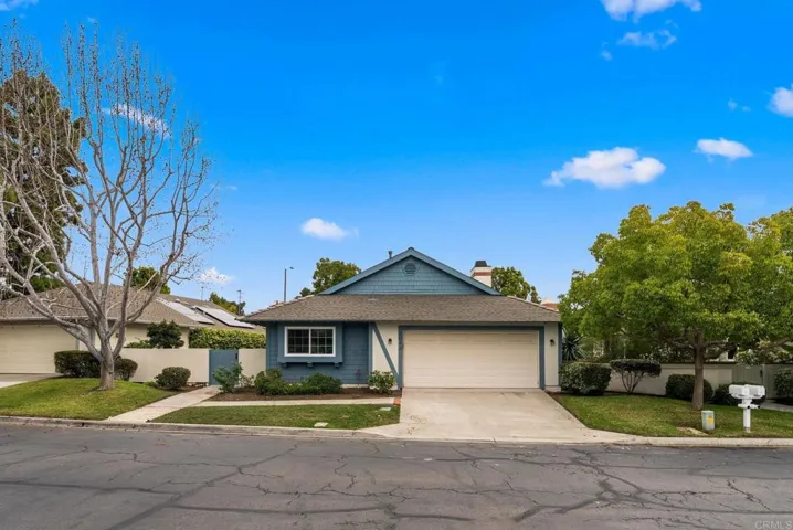 2043 Rue De La Montagne, Oceanside, California 92054