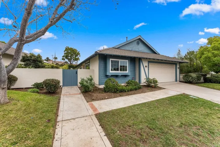 2043 Rue De La Montagne, Oceanside, California 92054