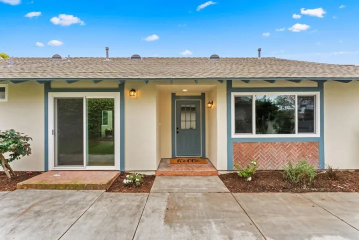 2043 Rue De La Montagne, Oceanside, California 92054