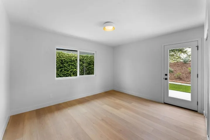 2043 Rue De La Montagne, Oceanside, California 92054