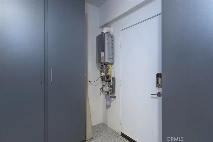 Tankless water heater