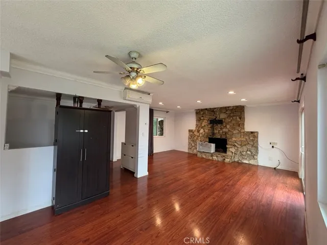 Dining & Family Room