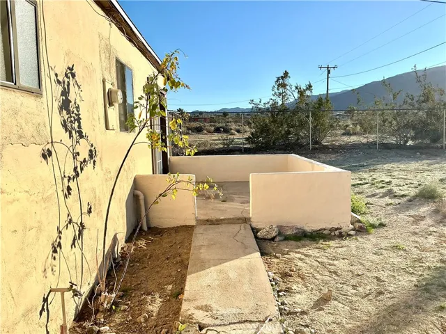 6996 Elm, 29 Palms, California 92277