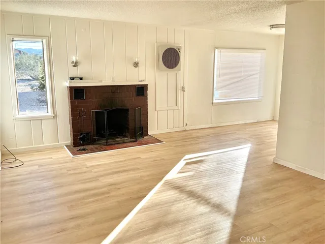6996 Elm, 29 Palms, California 92277