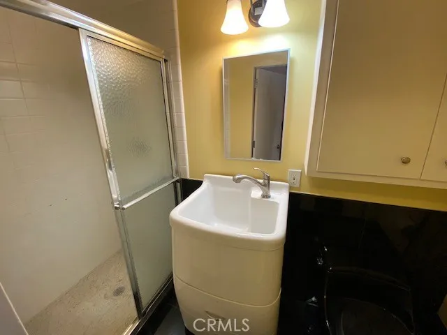 Maids Quarters Unit 110 Bathroom