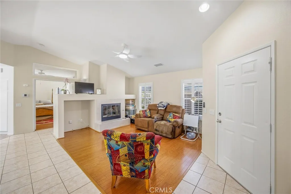 40717 Corte Albara, Murrieta, California 92562 home-pic-12