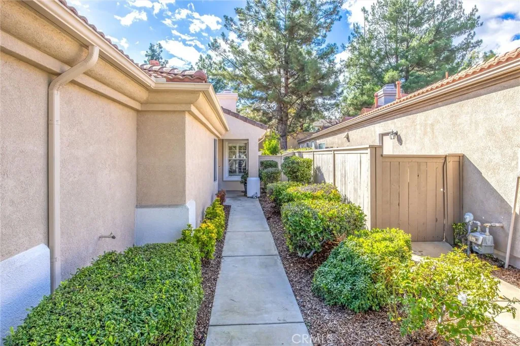 40717 Corte Albara, Murrieta, California 92562 home-pic-6