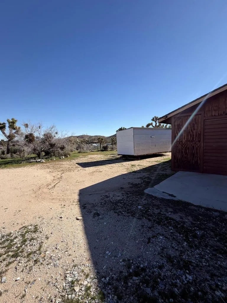 57625 Buena Vista Drive, Yucca Valley, California 92284 home-pic-58