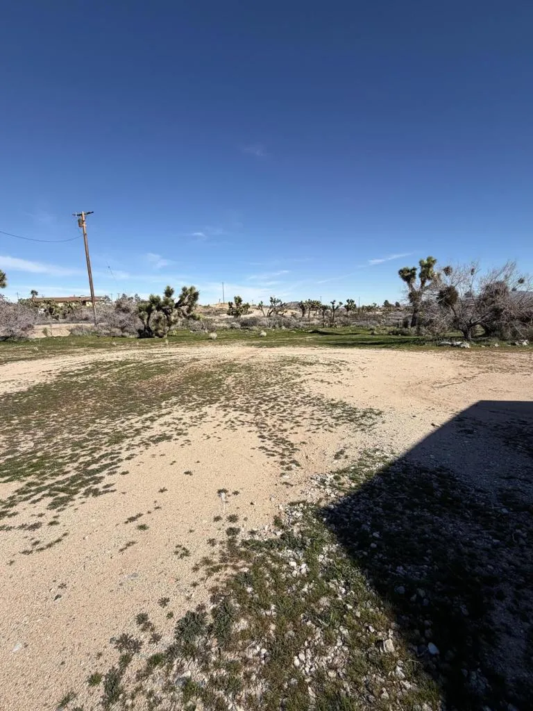 57625 Buena Vista Drive, Yucca Valley, California 92284 home-pic-59