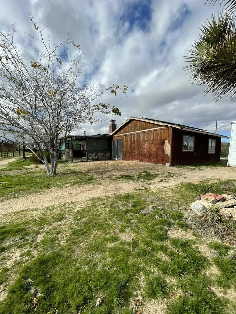 57625 Buena Vista Drive, Yucca Valley, California 92284 home-pic-27