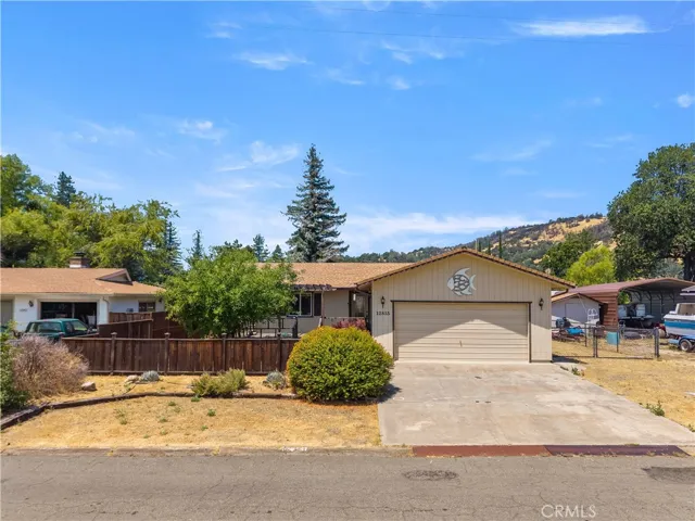 12855 Island, Clearlake Oaks, California 95423