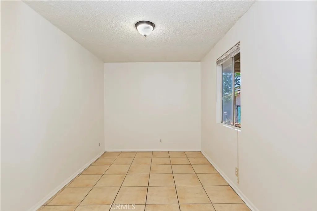 7486 Earhart Avenue, Hesperia, California 92345 home-pic-29