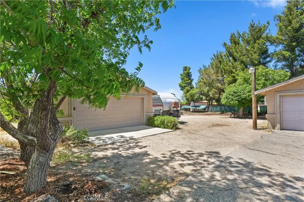 7486 Earhart Avenue, Hesperia, California 92345 home-pic-34