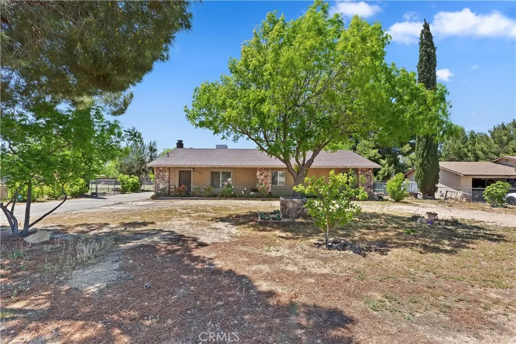 7486 Earhart Avenue, Hesperia, California 92345 home-pic-2