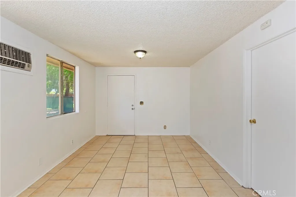 7486 Earhart Avenue, Hesperia, California 92345 home-pic-28
