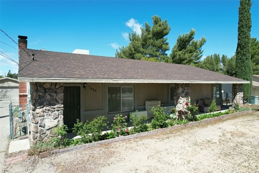 7486 Earhart Avenue, Hesperia, California 92345 home-pic-6