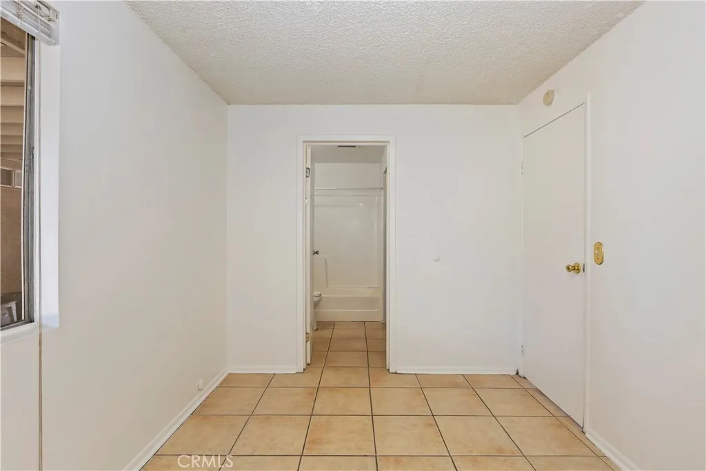 7486 Earhart Avenue, Hesperia, California 92345 home-pic-30