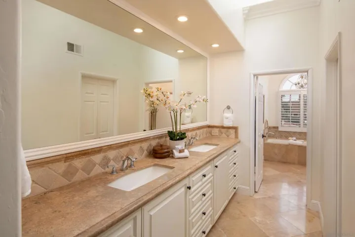 Primary Bath/Spa