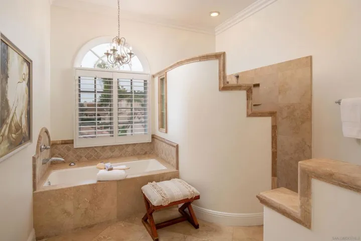 Primary Bath/Spa