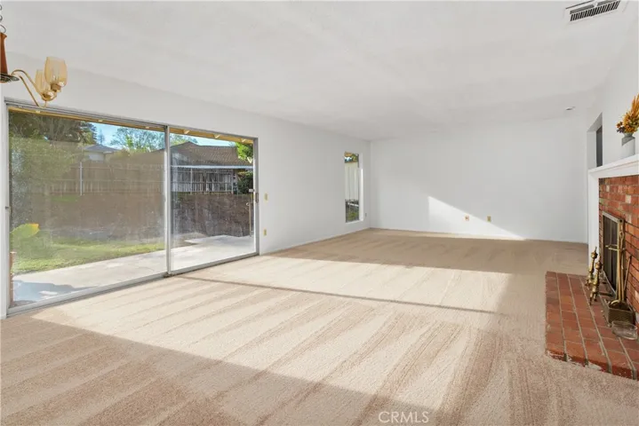 1194 Lyndhurst Drive Nw, Riverside, California 92506
