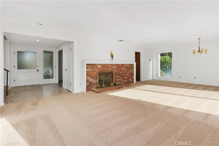 1194 Lyndhurst Drive Nw, Riverside, California 92506