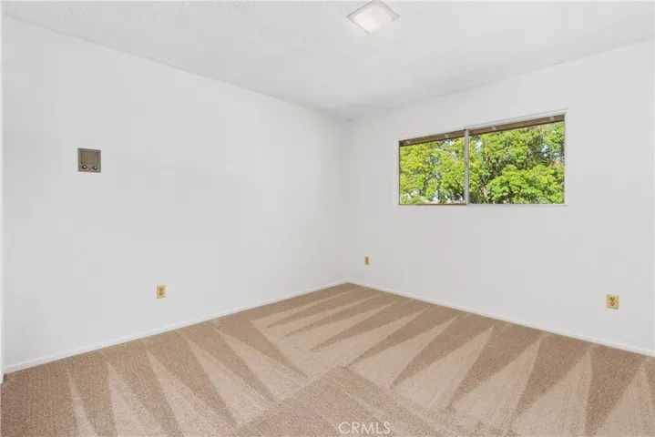 1194 Lyndhurst Drive Nw, Riverside, California 92506