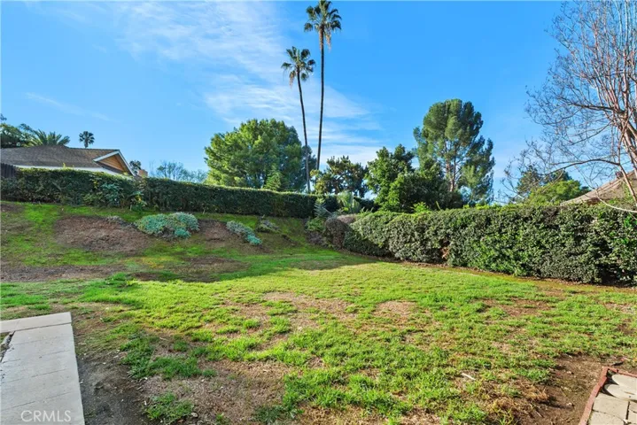 1194 Lyndhurst Drive Nw, Riverside, California 92506