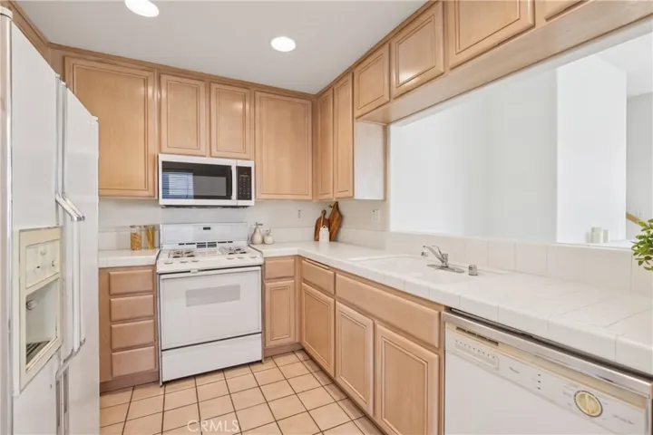 Kitchen - 35 Southwind, Aliso Viejo, CA, 92656