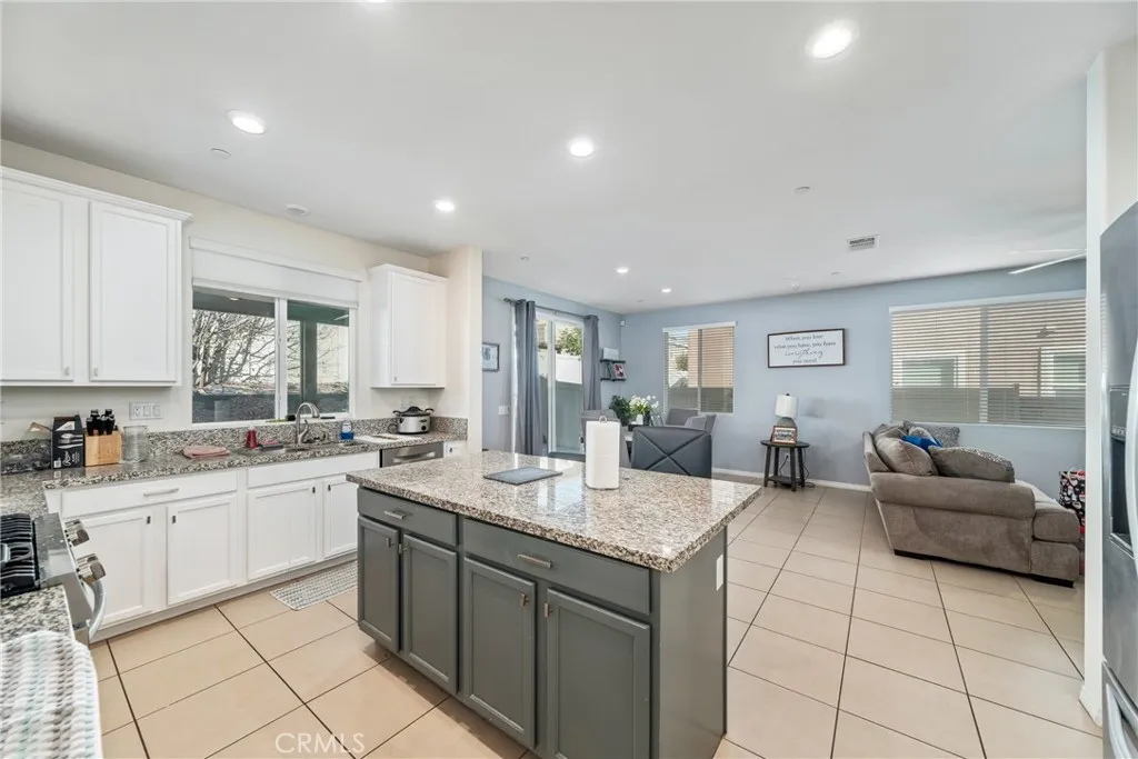 3681 Bilberry, San Bernardino, California 92407 home-pic-14