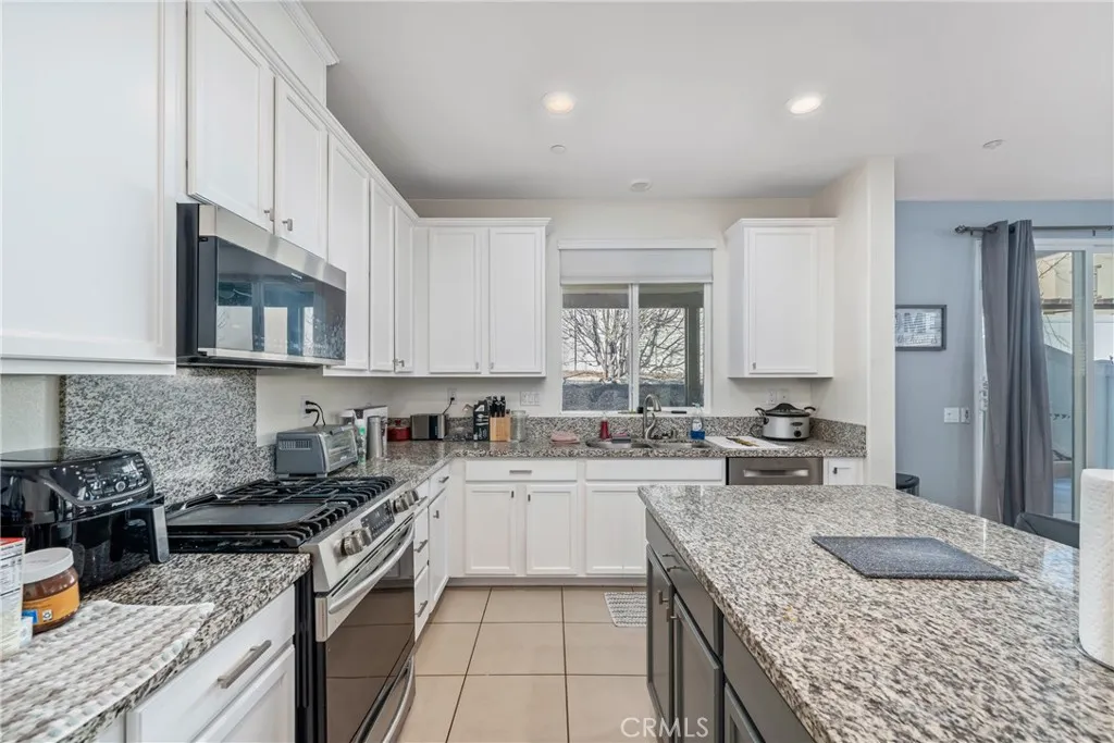 3681 Bilberry, San Bernardino, California 92407 home-pic-13