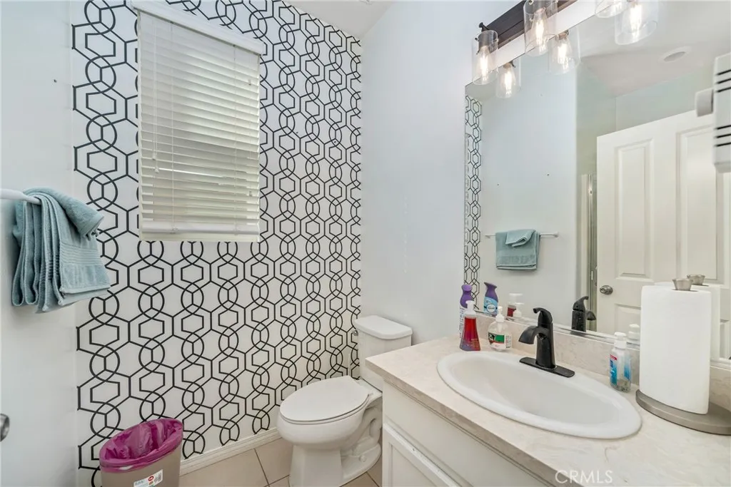 3681 Bilberry, San Bernardino, California 92407 home-pic-17