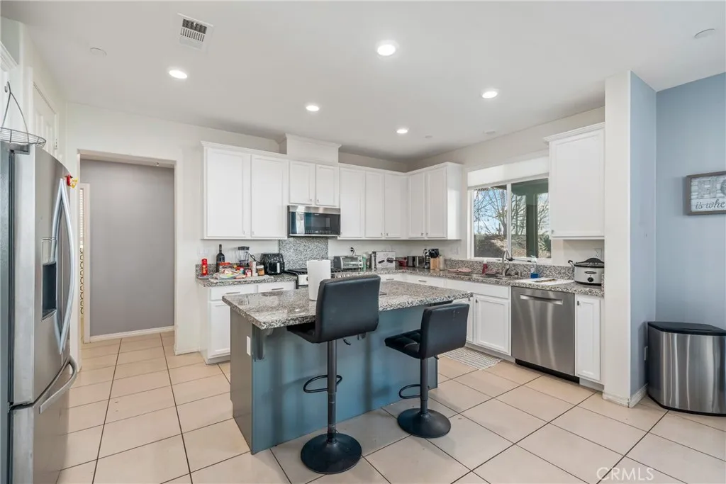3681 Bilberry, San Bernardino, California 92407 home-pic-11