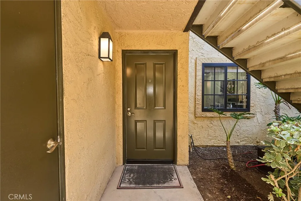 25591 Indian Hill Lane E, Laguna Hills, California 92653 home-pic-3