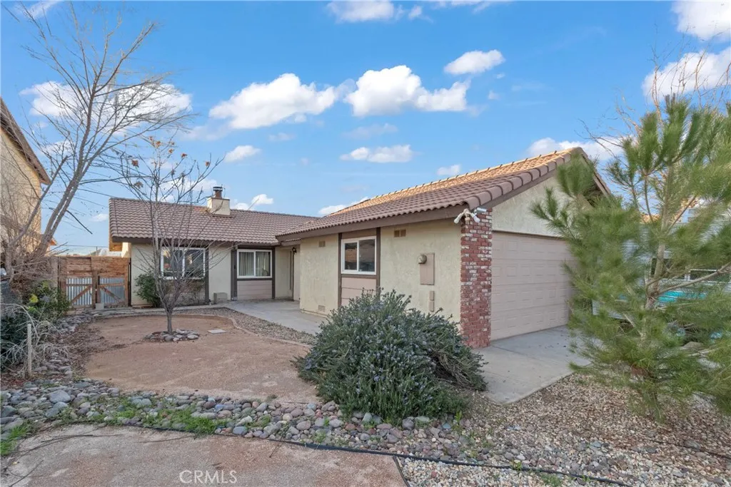 37665 San Ysidro, Palmdale, California 93550 home-pic-1