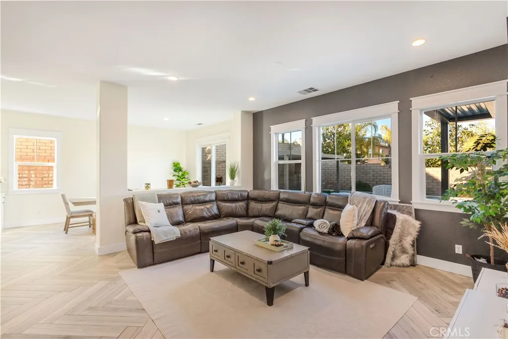 8824 Soothing Court, Corona, California 92883 home-pic-12
