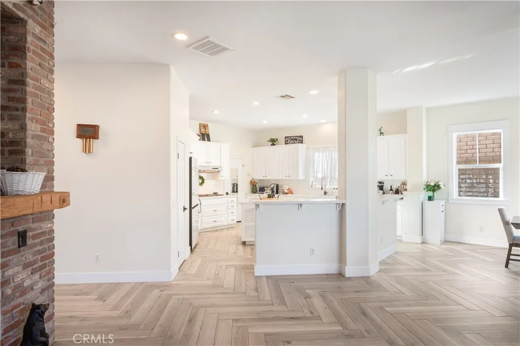 8824 Soothing Court, Corona, California 92883 home-pic-14