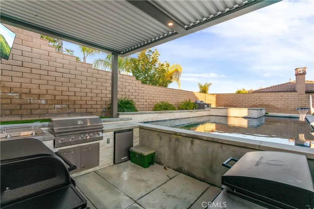 8824 Soothing Court, Corona, California 92883 home-pic-2