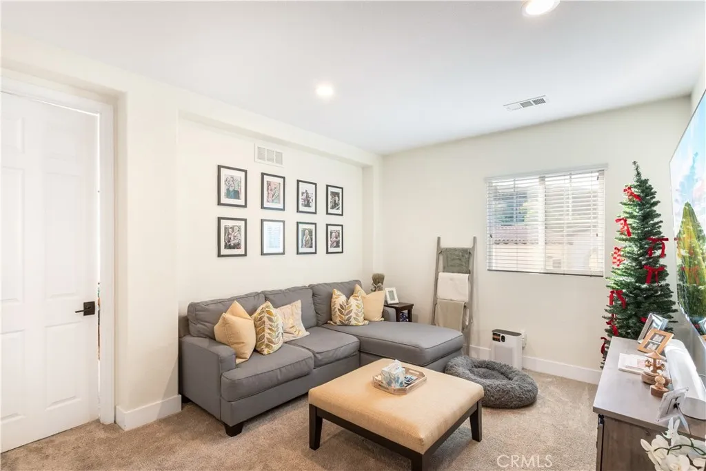 8824 Soothing Court, Corona, California 92883 home-pic-22