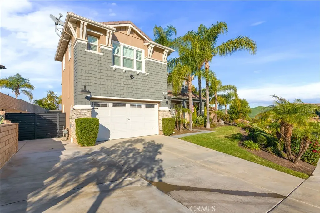 8824 Soothing Court, Corona, California 92883 home-pic-5